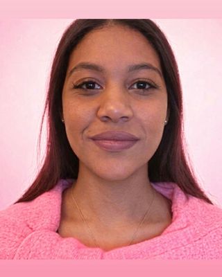 Photo of Adriana Quinones, Pre-Licensed Professional, MA, RYT200