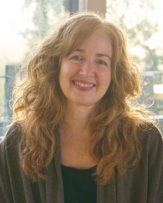 Photo of Lacy Lowry, Art Therapist, MA, ATR, LAT