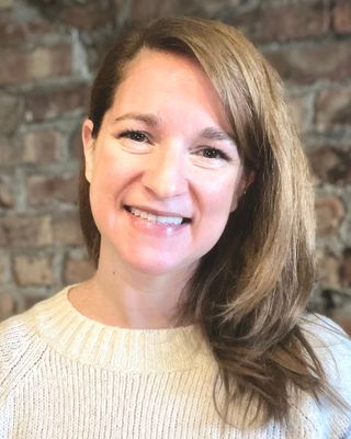 Photo of Dasi Ginnis, Clinical Social Work/Therapist, LCSW