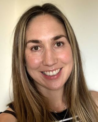 Photo of Ruth Caswell, Psychotherapist, PTUK