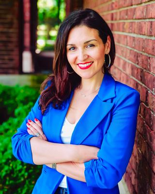 Photo of Gloria Mueller, Marriage & Family Therapist Associate, MA, LLMFT
