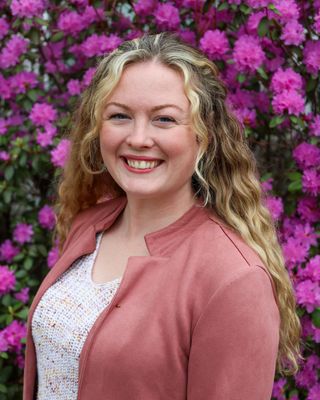 Photo of Sarah Wallace, Registered Counselling Therapist-Candidate, LCT-C, MACP