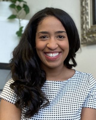Photo of Domenique Edwards, Psychiatric Nurse Practitioner, ARNP, PMHNP
