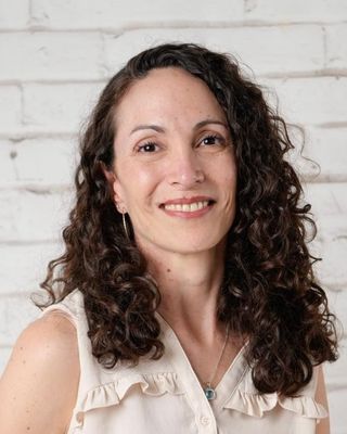 Photo of Leonora Blum, Registered Psychotherapist (Qualifying)