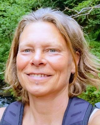 Photo of Leanne Shapter - Leanne Shapter - CBT Therapist MBABCP, Psychotherapist, MBABCP
