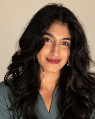 Photo of Aqsa Javaid, Registered Psychotherapist, MACP, BA(H)