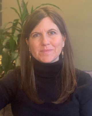 Photo of April Crofut, MD
