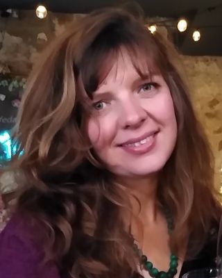 Photo of Dr Emily Bowder, Counsellor, PhD, MBACP