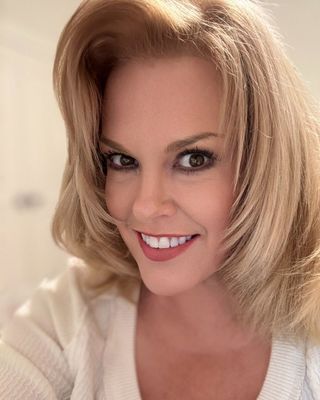 Photo of Lisa Muzny, Licensed Professional Counselor, MS, MEd, LPC