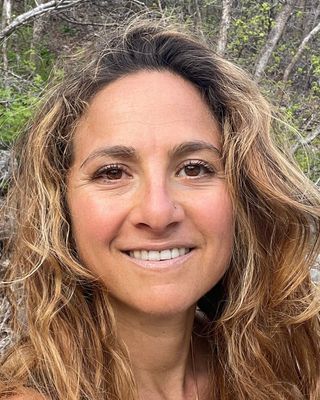 Photo of Carly B Snow, Marriage & Family Therapist, LMFT, MMFT, E-RYT