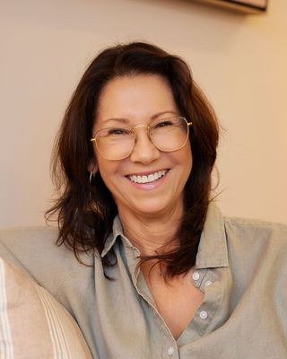 Photo of Danielle Peretz, Marriage & Family Therapist Associate, MA, AMFT