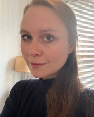 Photo of Daisy Christabel King, Psychotherapist, MSc, UKCP Trainee