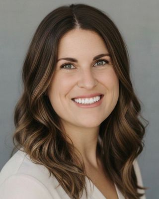 Photo of Alexis Bowling, Licensed Professional Counselor, LMHC