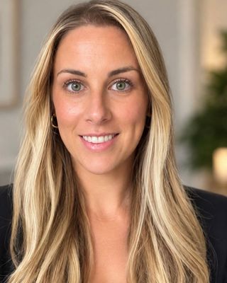 Photo of Holly Ann Fraser, Art Therapist, LCAT, ATR-BC