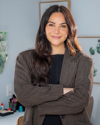 Photo of Alexandra Favret, Clinical Social Work/Therapist, LMSW
