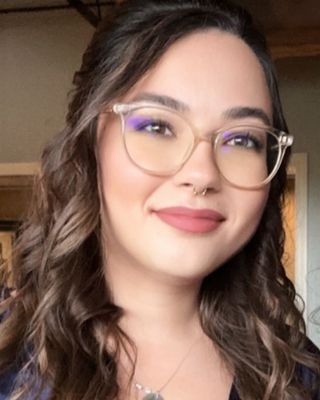 Photo of Alicia Kolnicki, Pre-Licensed Professional, LCSW, AAT-I, MSW