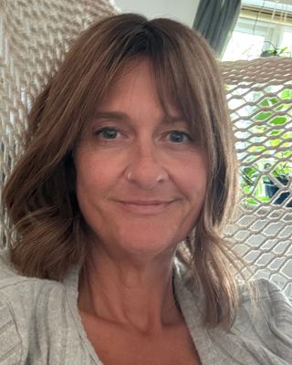 Photo of Elisa Hari, Psychotherapist, UKCP Trainee
