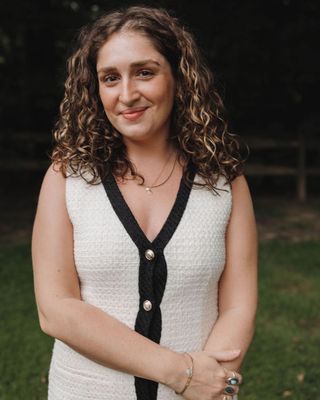 Photo of Amilia Teren, Licensed Professional Clinical Counselor, LPCC