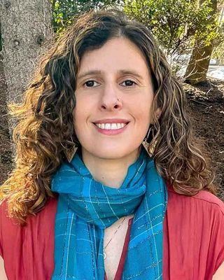 Photo of Flora DePaiva, Clinical Social Work/Therapist, LICSW