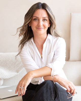 Photo of Lauren Auwood, Marriage & Family Therapist, MA, LMFT