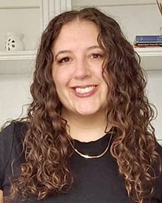 Photo of Mandi Porras, Marriage & Family Therapist, LMFT, RPT
