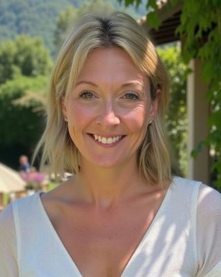 Photo of Lauren Carter, Counsellor, MBACP