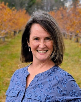 Photo of Lindsay Vago, Pre-Licensed Professional, CMHC