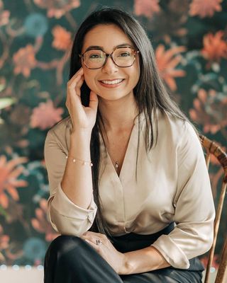 Photo of Dr. Emily Tran, Marriage & Family Therapist, PsyD, LMFT