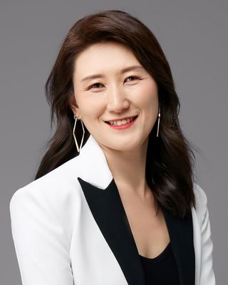 Photo of Luyi L, Registered Psychotherapist (Qualifying) in K2C, ON