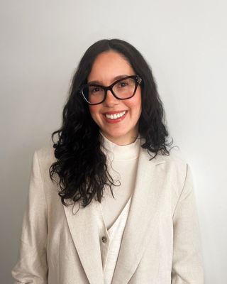 Photo of Dr. Sasha (Alexandra) Shifrin, Psychologist, PhD, RPsych