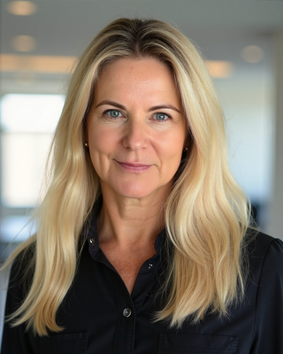 Photo of Lisa Shaked, Counsellor, MA, ACA-L4
