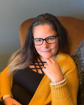 Photo of Melissa Van Harn - Create PAUSE Counselling & Wellness, Clinical Social Work/Therapist, MSW, RSW, MBA can