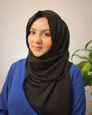 Photo of Yumna Gill, MSW, BSW, Registered Social Worker