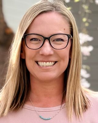 Photo of Nicole Hoopes, Licensed Masters Social Worker, LMSW