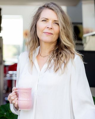 Photo of Dr. Stacey Shelby in Santa Barbara, CA