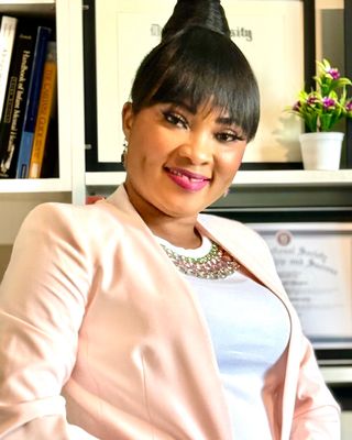 Photo of Dr. Fey Ramey, Psychiatric Nurse Practitioner, DNP, APRN, PMHNP