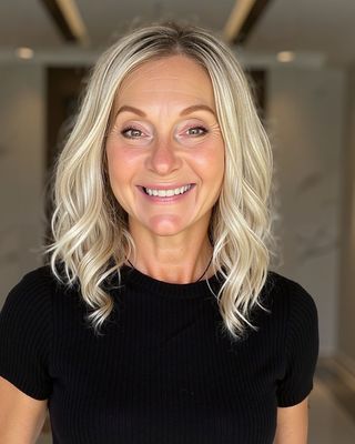 Photo of Louise Osmond, Clinical Social Work/Therapist