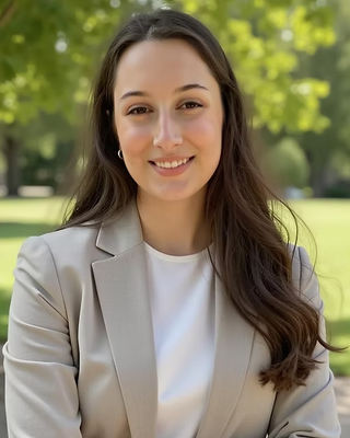 Photo of Lena Wali, Clinical Social Work/Therapist, LSW