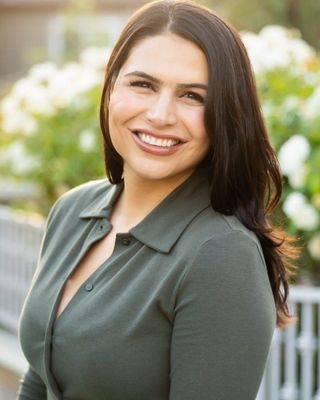 Photo of Sheva Assar, Psychologist, PsyD