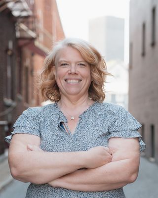 Photo of Amanda Miller, LMHC