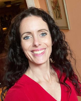 Photo of Juliana Steffes, Psychologist, PhD, LP