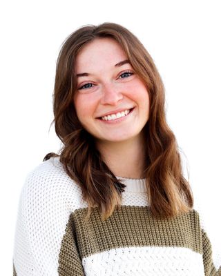 Photo of Lauren Olinger, Licensed Clinical Mental Health Counselor Associate, ACMHC