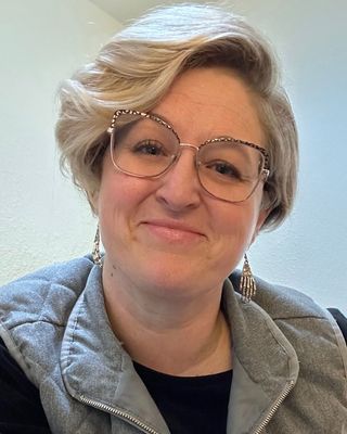 Photo of Lara Tenckhoff, Associate Clinical Social Worker, ACSW, MA