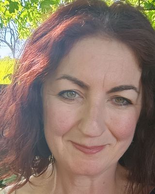 Photo of Emma Cummings, Counsellor, MBACP