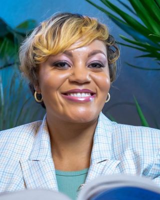 Photo of Shanice Myles, Clinical Social Work/Therapist, LCSW