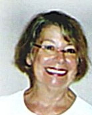 Photo of Lynn Somerstein, Licensed Psychoanalyst, PhD, RYT, IAYT