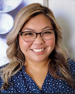 Photo of Stephanie Verdeflor, Psychiatric Nurse Practitioner, MSN, APRN, PMHNP