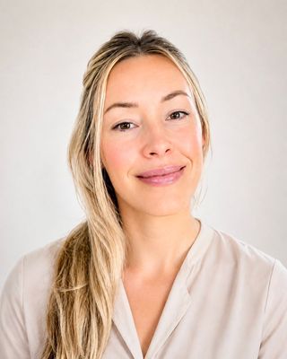 Photo of Dominique karen Bruce - Dominique Bruce Psychotherapy, Registered Psychotherapist (Qualifying), MACP, MHs