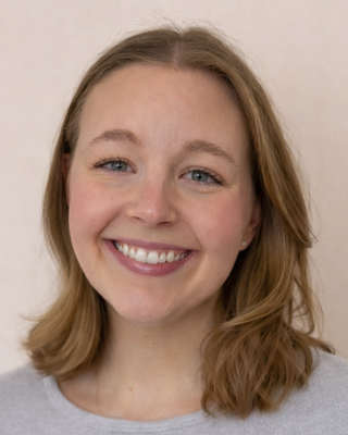 Photo of Zoe Zink, MSW, LMSW