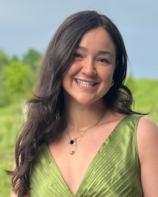 Photo of Emily Ferrari, Registered Psychotherapist (Qualifying), MACP